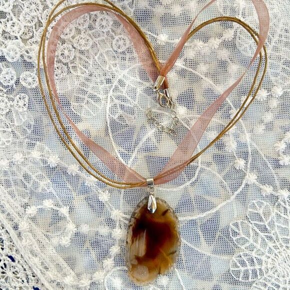 Genuine Geode Slab Necklace Brown & Cream 16" - 18" - Picture 3 of 11
